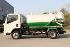 凯马 凯捷 116马力 4X2 吸粪车(KMC5086GXWA33D5)