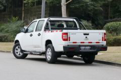 江淮V7 2018款 豪华型 2.0T柴油 116马力 两驱 短轴双排皮卡(D19TCIE13)