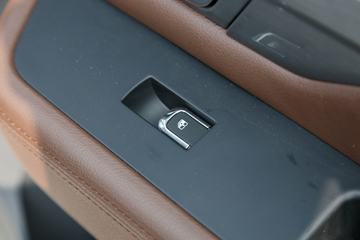 ����V7 2018�� ������ 2.0T���� 116���� ���� ����˫��Ƥ��(D19TCIE13)ͼƬ