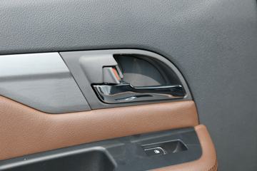 ����V7 2018�� ������ 2.0T���� 116���� ���� ����˫��Ƥ��(D19TCIE13)ͼƬ