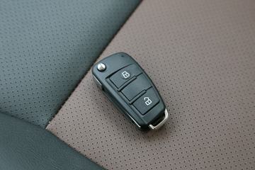 ����V7 2018�� ������ 2.0T���� 116���� ���� ����˫��Ƥ��(D19TCIE13)ͼƬ