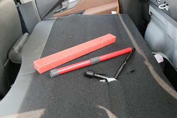 ����V7 2018�� ������ 2.0T���� 116���� ���� ����˫��Ƥ��(D19TCIE13)ͼƬ