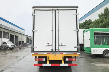 ��� J6F 150���� 4X2 4.13����س�ͼƬ