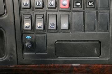 �й����� HOWO�ؿ� 340���� 6X4 5.8�׻�����ж��(�ٱ�4.77)ͼƬ