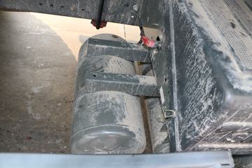 �й����� HOWO�ؿ� 340���� 6X4 5.8�׻�����ж��(�ٱ�4.77)ͼƬ