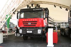 红岩 杰狮重卡 336马力 6X4 5.4米自卸车(CQ3254HMG364)