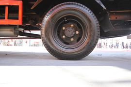 501&nbsp;载货车底盘                                                图片