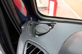 501&nbsp;载货车驾驶室                                               图片