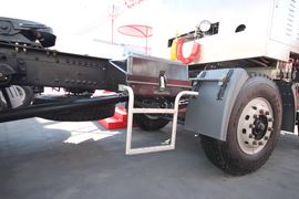 奥威J5P&nbsp;牵引车底盘                                                图片