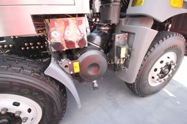 奥威J5P&nbsp;牵引车底盘                                                图片