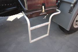 奥威J5P&nbsp;牵引车底盘                                                图片