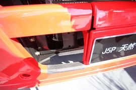 奥威J5P&nbsp;牵引车外观                                                图片