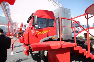 解放 奥威(J5P)重卡 350马力 6X2 牵引车(CA4222P21K2T3A1E)