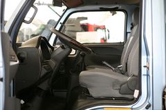 跃进 W38 125马力 4X2 5.1米单排厢式载货车(NJ5050XXY-HDFL3)