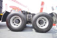 解放 J6P重卡 420马力 6X4牵引车(平地板)