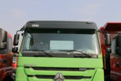 中国重汽 HOWO重卡 380马力 8X4 6.2米自卸车(ZZ3317N3267E1)