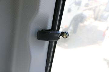 ����˧�� ��˾��W570�п� 180���� 4X2 7.66����ʽ�ػ���ͼƬ