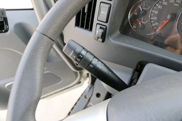 ����˧�� ��˾��W570�п� 180���� 4X2 7.66����ʽ�ػ���ͼƬ