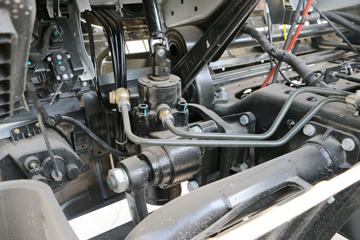 ����˧�� ��˾��W570�п� 180���� 4X2 7.66����ʽ�ػ���ͼƬ