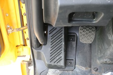 һ����� J6P�ؿ� ɽ���� 420���� 6X4 6����ж��(CA3250P66K2L2T1A1E5)ͼƬ