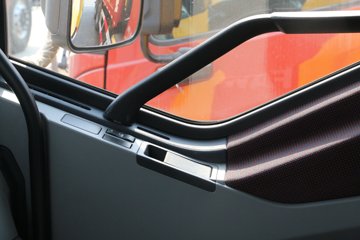 һ����� J6P�ؿ� ɽ���� 420���� 6X4 6����ж��(CA3250P66K2L2T1A1E5)ͼƬ