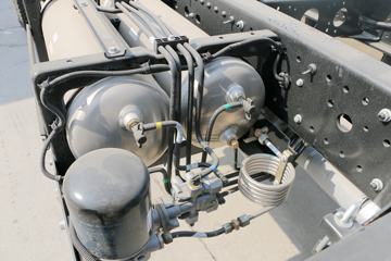 ����˧�� ��˾��W570�п� 180���� 4X2 7.66����ʽ�ػ���ͼƬ