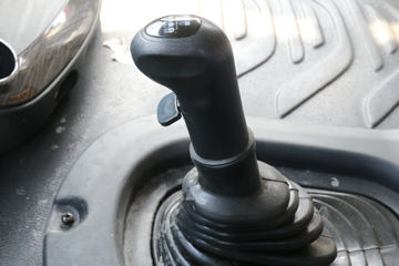 һ����� J6P�ؿ� ɽ���� 420���� 6X4 6����ж��(CA3250P66K2L2T1A1E5)ͼƬ