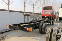 福田 瑞沃Q5 168马力 4X2 6.7米仓栅式载货车(BJ5165CCY-FC)