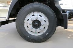 福田 瑞沃Q5 168马力 4X2 6.7米厢式载货车(BJ5146XXY-1)