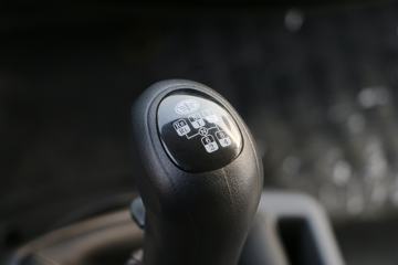 һ����� J6L�п� �ʻݰ� 180���� 4X2 6.8�ײ�դʽ�ػ���ͼƬ