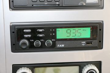 һ����� J6L�п� �ʻݰ� 180���� 4X2 6.8�ײ�դʽ�ػ���ͼƬ