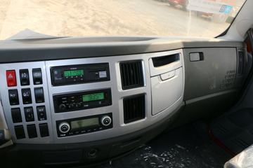 һ����� J6L�п� �ʻݰ� 180���� 4X2 6.8�ײ�դʽ�ػ���ͼƬ