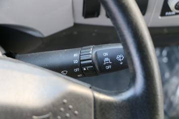 һ����� J6L�п� �ʻݰ� 180���� 4X2 6.8�ײ�դʽ�ػ���ͼƬ