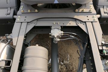 һ����� J6M�ؿ� 280���� 4X2ǣ����(CA4180P63K1A1E5)ͼƬ