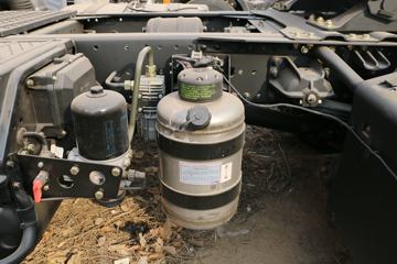 һ����� J6M�ؿ� 280���� 4X2ǣ����(CA4180P63K1A1E5)ͼƬ