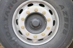 一汽解放 J6P重卡 350马力 8X4 9.5米仓栅式载货车(CA5310CCYP66K2L7T4E5)