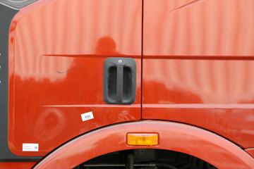 һ����� J6M�ؿ� 280���� 6X2 9.5����ʽ�ػ���(CA5250XXYP63K1L6T3E5)ͼƬ