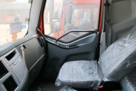 解放J6M&nbsp;载货车驾驶室                                               图片