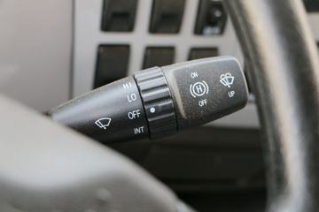 һ����� J6M�ؿ� 280���� 6X2 9.5����ʽ�ػ���(CA5250XXYP63K1L6T3E5)ͼƬ