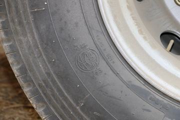 һ����� J6M�ؿ� 280���� 6X2 9.5����ʽ�ػ���(CA5250XXYP63K1L6T3E5)ͼƬ