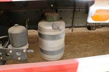 һ����� J6M�ؿ� 280���� 6X2 9.5����ʽ�ػ���(CA5250XXYP63K1L6T3E5)ͼƬ