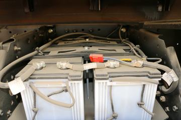 һ����� J6M�ؿ� 280���� 6X2 9.5����ʽ�ػ���(CA5250XXYP63K1L6T3E5)ͼƬ