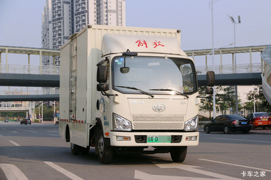  J6F 4.5T 4.16׵Ŵ綯ʽῨ(CA5047XXYP40L2BEVA83)96.77kWh