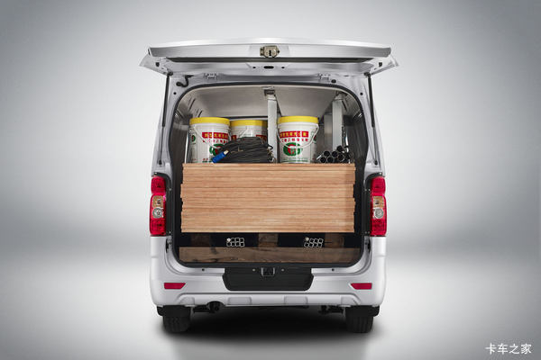 购睿行M80VAN/轻客 享高达0.4万优惠