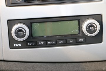 һ����� J6L�п� 180���� 4X2 6.8�������ػ���(8��)ͼƬ