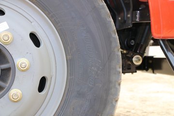 һ����� J6L�п� 180���� 4X2 6.8�������ػ���(8��)ͼƬ