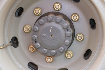 һ����� J6L�п� 180���� 4X2 6.8�������ػ���(8��)ͼƬ