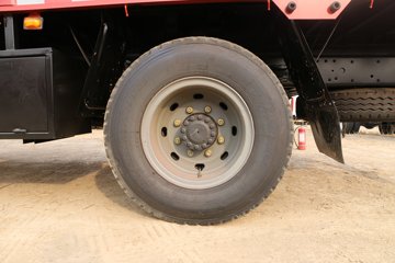 һ����� J6L�п� 180���� 4X2 6.8�������ػ���(8��)ͼƬ