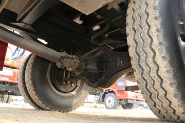 һ����� J6L�п� 180���� 4X2 6.8�������ػ���(8��)ͼƬ