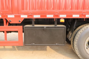 һ����� J6L�п� 180���� 4X2 6.8�������ػ���(8��)ͼƬ